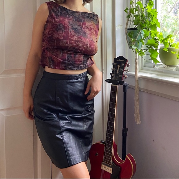 Vintage Danier leather skirt - Picture 2 of 3